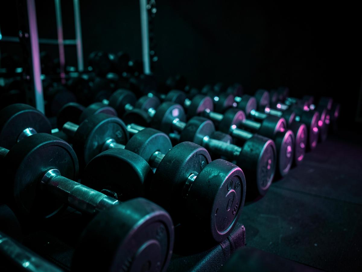 Muscle building training at SMASH Gym and Fitness